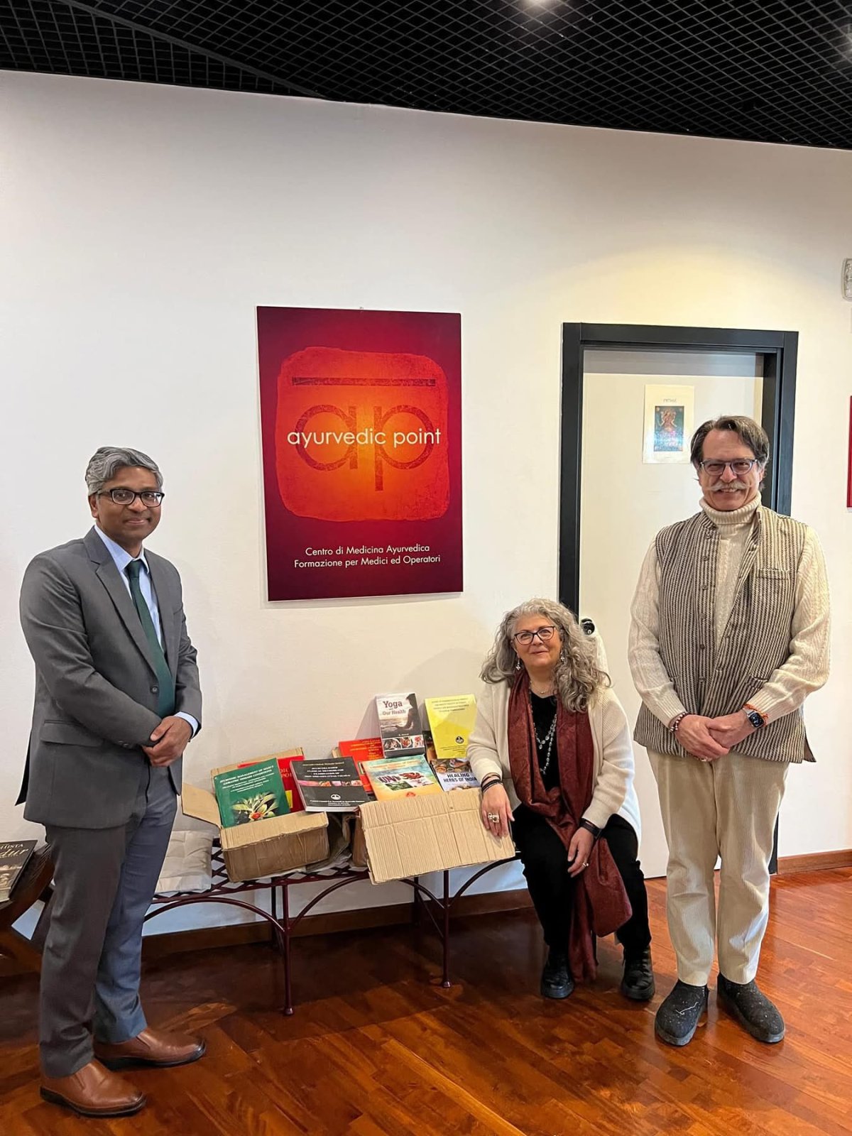 On February 4, 2025, Consul General Mr Lavanya Kumar gifted books on Ayurveda to Dr. Antonio Morandi, a renowned Ayurvedic doctor at Ayurvedic Point in Milan. These books were presented by the Central Council for Research in Ayurvedic Sciences, Ministry of AYUSH, Government of India.