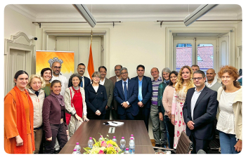 Consul General Mr Lavanya Kumar met the representatives of the vibrant #Yoga community in Milan on 09 October. Along with Consulate officials, he discussed preparations for the International Day of Yoga-2025.