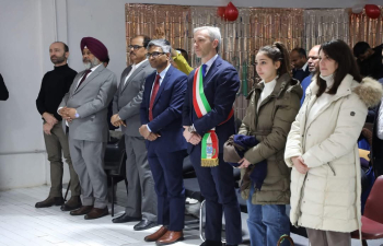 Consul General and officials of the Consulate joined with the Indian diaspora in celebration of #Christmas and #NewYear festivities organized at The Church of Good News in Faverzano, Brescia on 22 December 2024. Mayor Mr Giancarlo Mazza and other officials of the Commune of Offlaga also joined in these celebrations. On this occasion, children and members of the Church sang various Christmas songs and hymns.